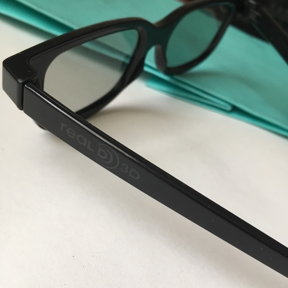 2pcs Set Real 3D glasses black plastic grey tint of lens bundle deal - Picture 2 of 7